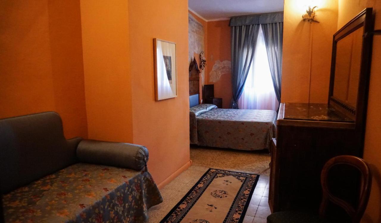 Antica Dimora Della Racchetta Hotell Ferrara Exteriör bild