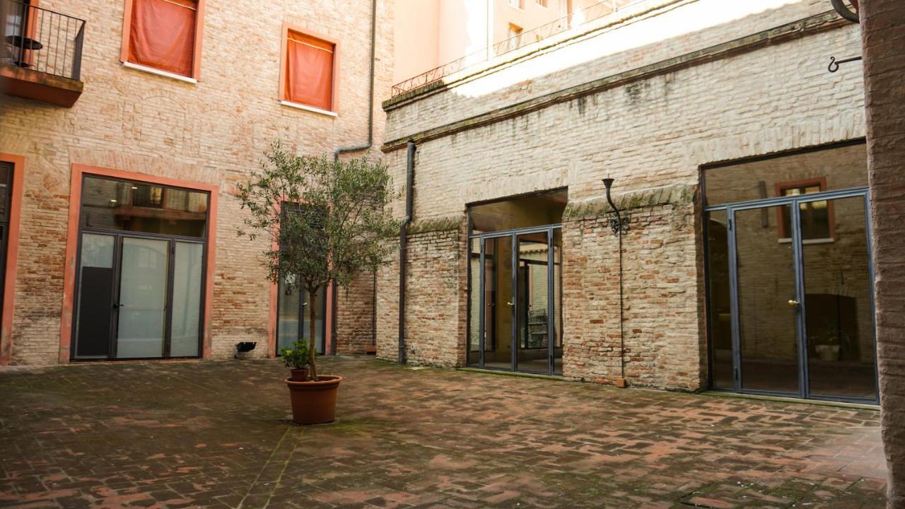 Antica Dimora Della Racchetta Hotell Ferrara Exteriör bild