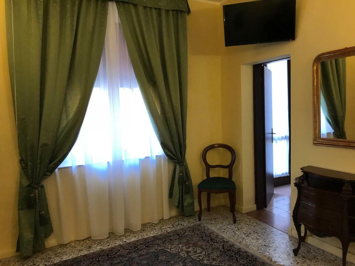 Antica Dimora Della Racchetta Hotell Ferrara Exteriör bild
